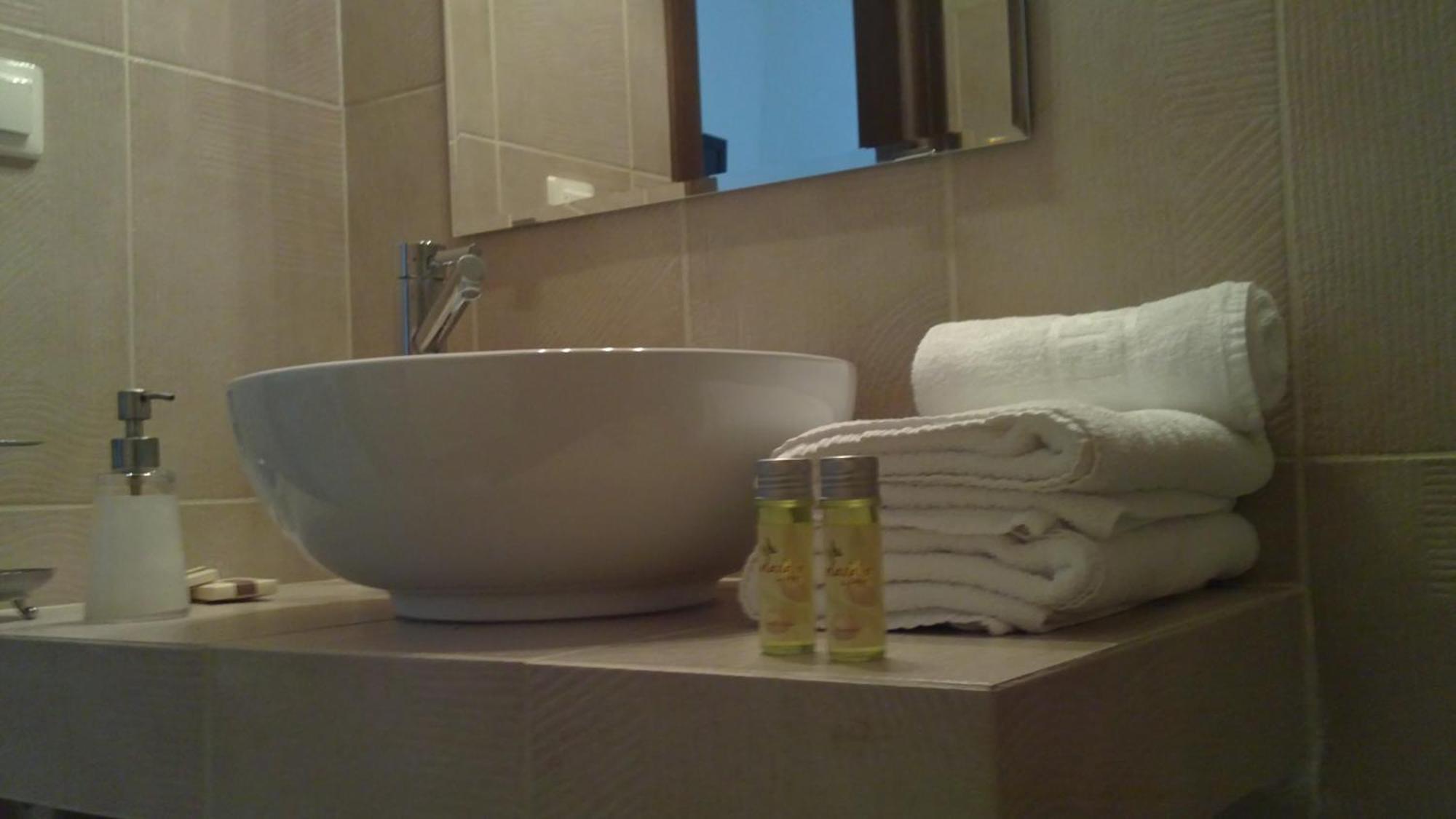 Villa Del Lago Boutique Hotel كاستوريا المظهر الخارجي الصورة